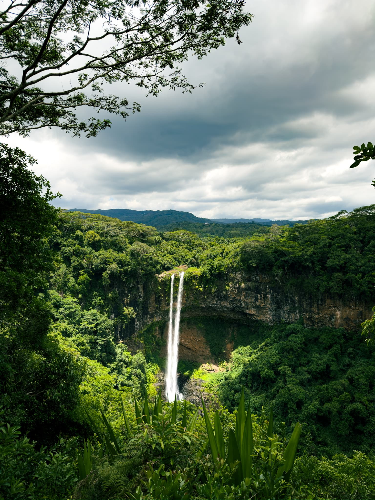 F3DB73E8 4FCE 47DA A334 0D906860C2EF 1 102 o 20.4389S 57.3833E