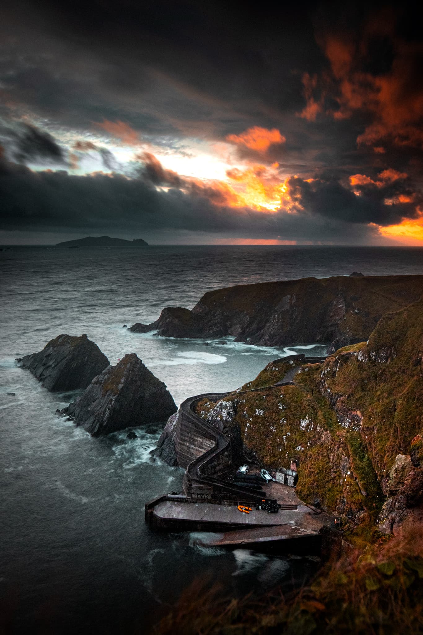 a91a04f b35aaaa1 228 0 52.1247N 10.4589W